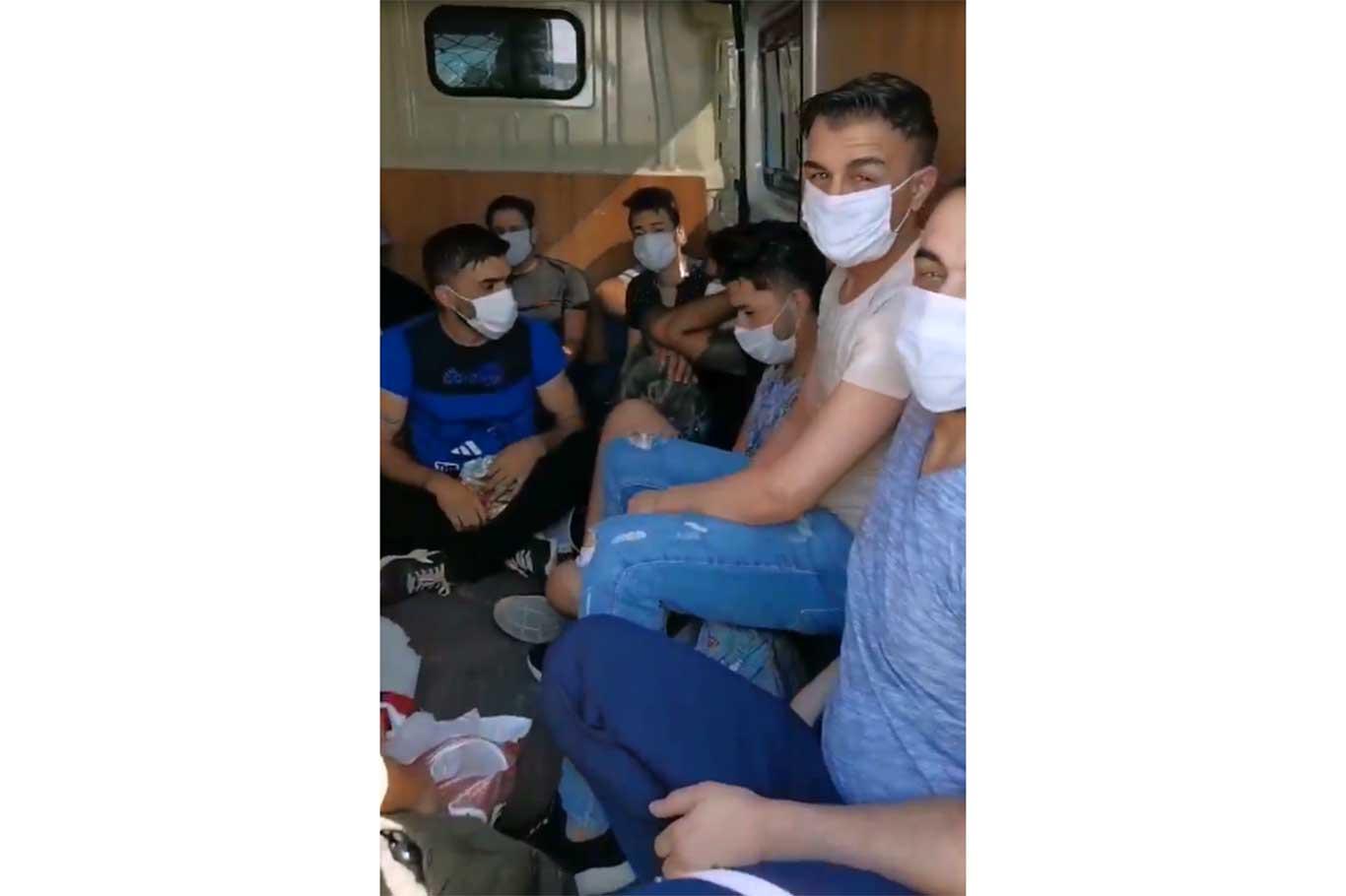 Gaziantep'te uygulama noktasında durdurulan araçtan 18 kişi çıktı